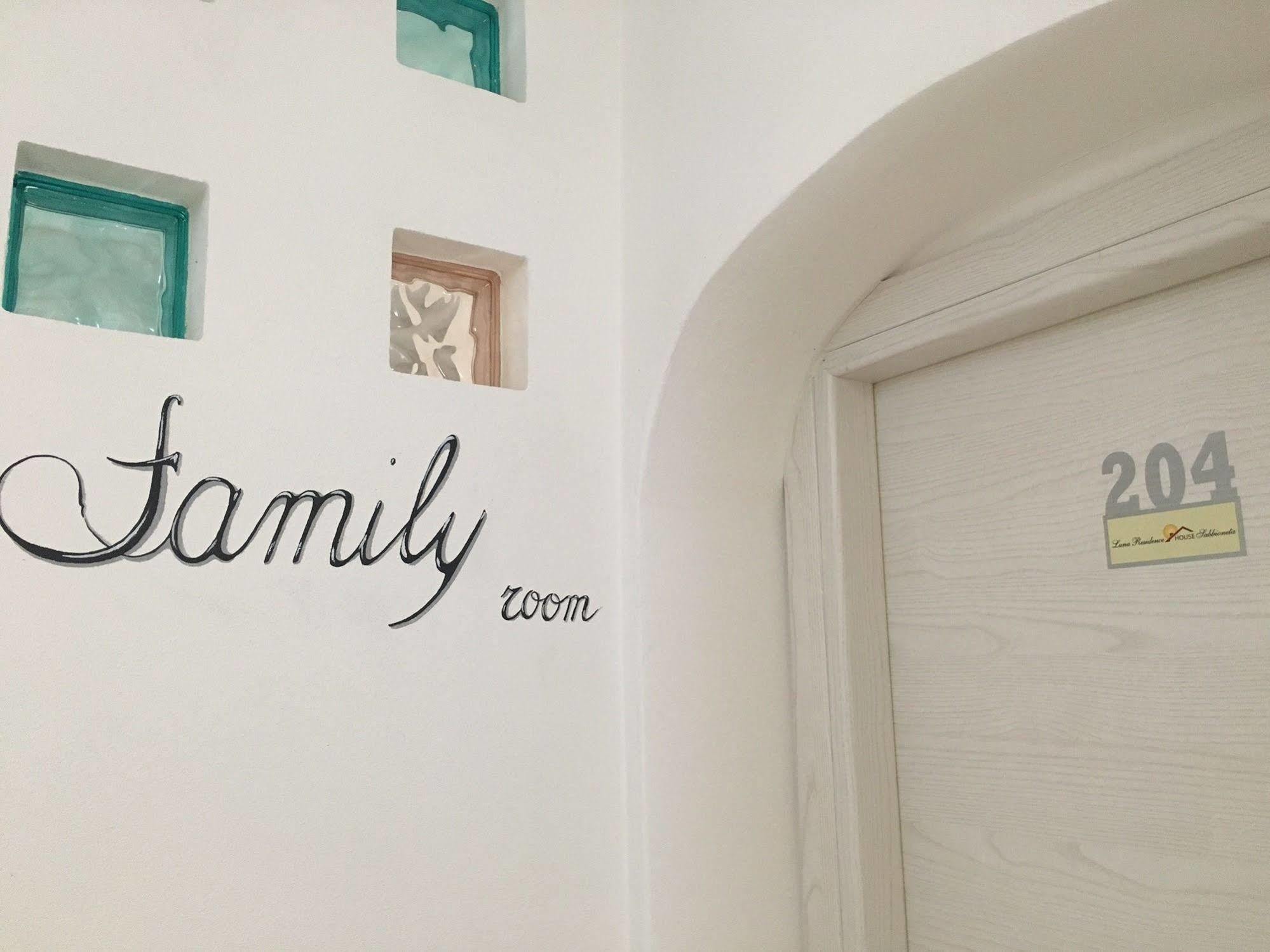 ホテル House サッビオネータ エクステリア 写真